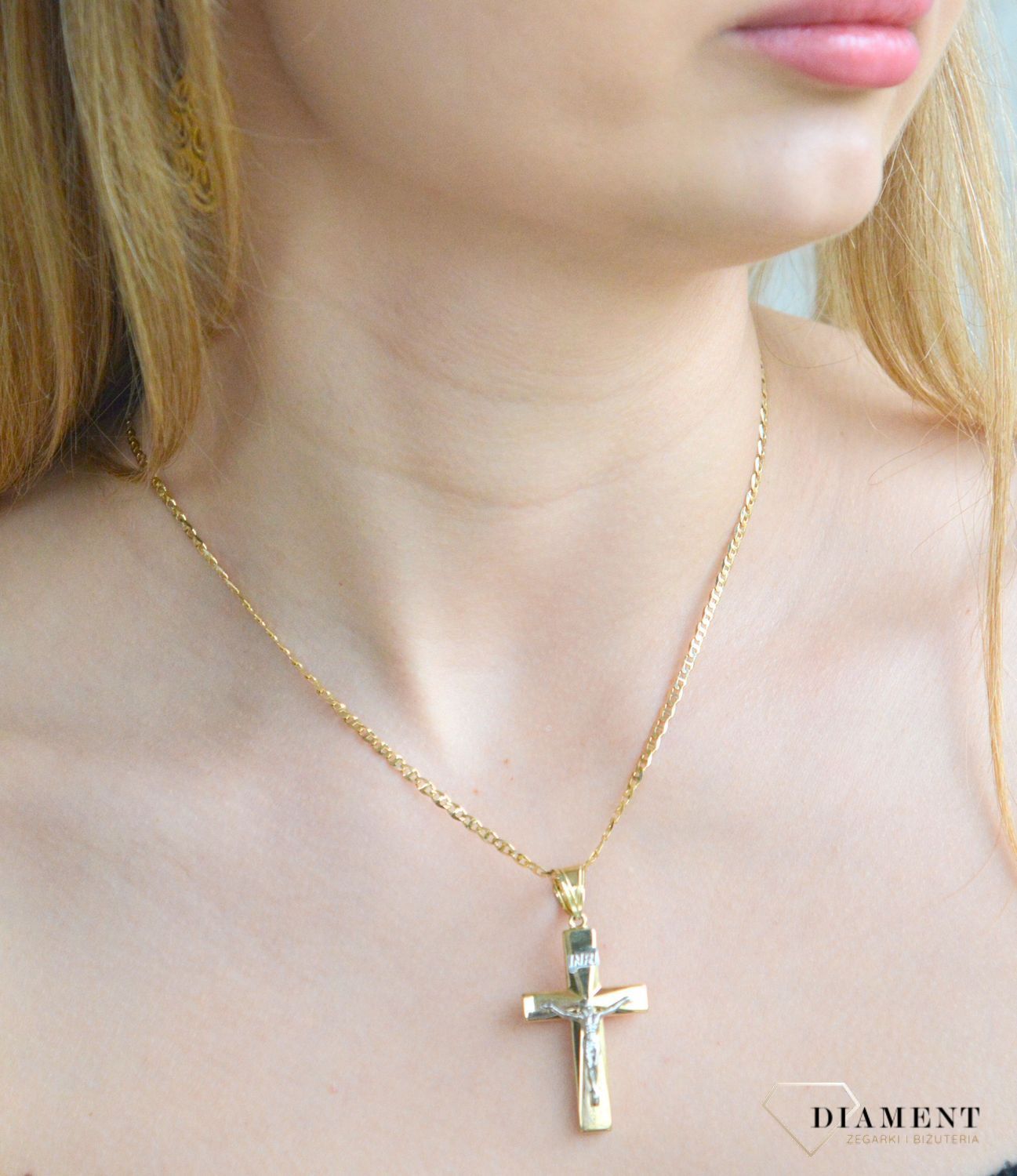 Złota zawieszka Krzyż z pasyjką 585 krzyżyk z wizerunkiem Jezusa ZA 7467.jpg